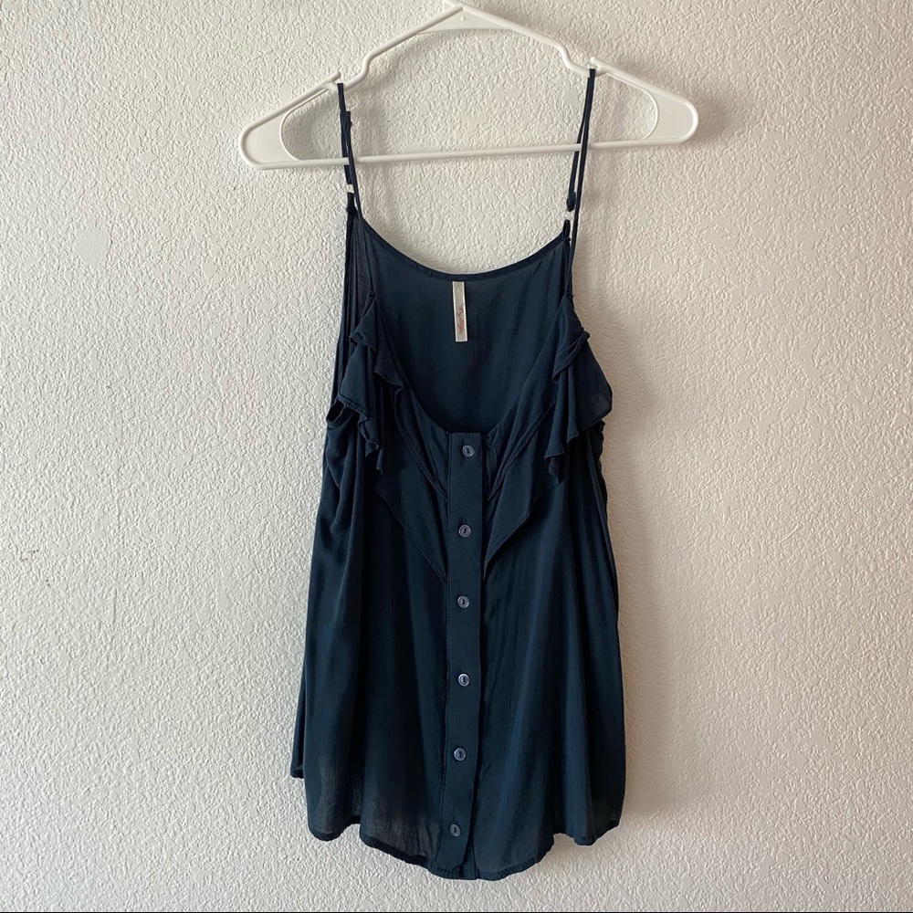 Flowy Tank